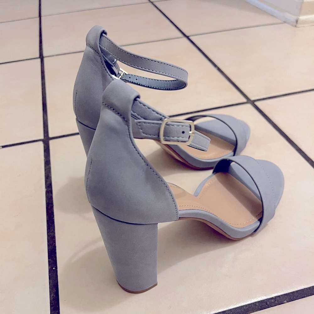 Brand new Womens Light steel blue high heel in size 9.5